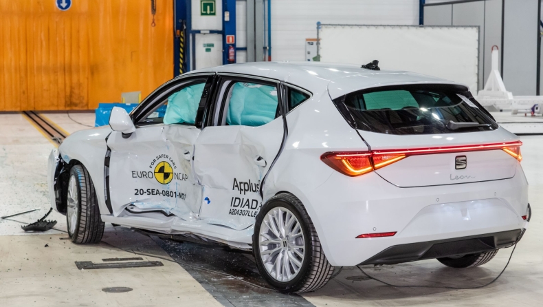 Πεντάστερη ασφάλεια για Seat Leon και Audi A3 (vids)