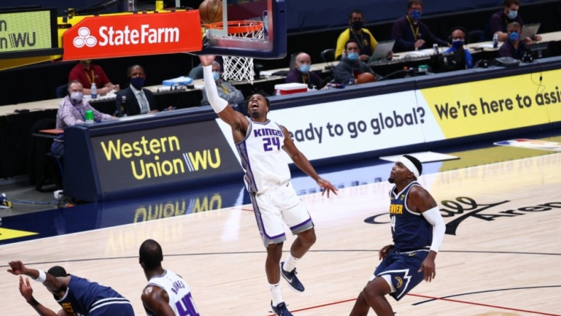 Με no look ασίστ Γιάννη και buzzer beater Χιλντ το ΤΟΡ-10 του ΝΒΑ! (vid)