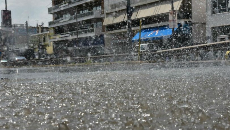 Νέο έκτακτο δελτίο επικίνδυνων καιρικών φαινομένων: Ισχυρές βροχές και καταιγίδες τις επόμενες ώρες (pics & vid)