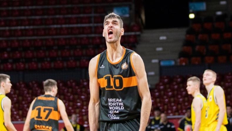 Παναθηναϊκός: Επίσημα «πράσινος» ο Μαντζούκας για πέντε χρόνια!