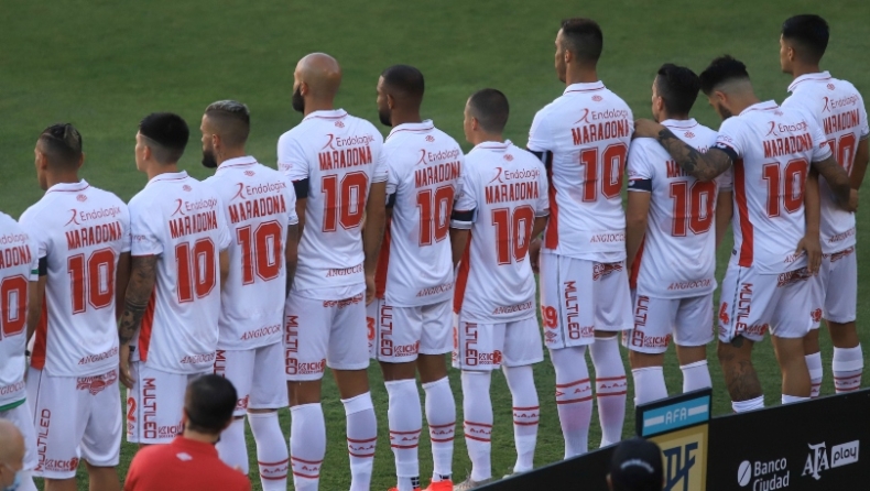Μαραντόνα: Όλοι οι παίκτες της Αρχεντίνος φόρεσαν το «10» για τον Ντιέγκο! (pics)