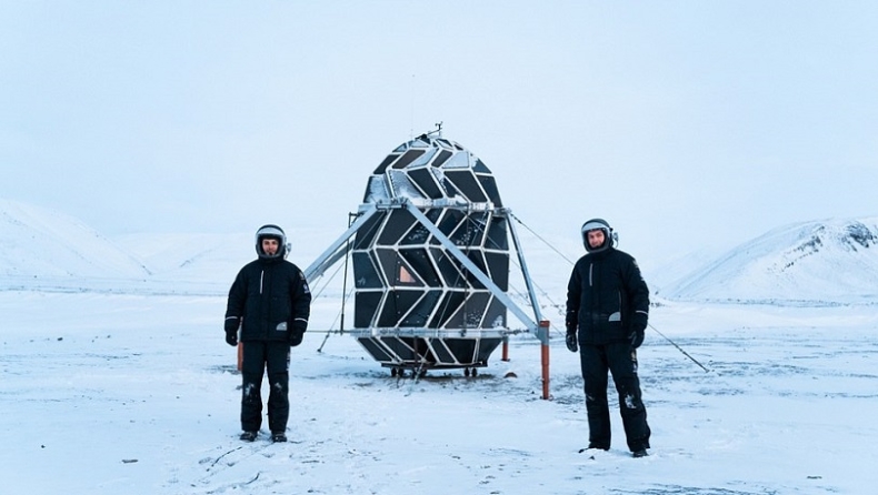 Διαστημικοί αρχιτέκτονες έμειναν για δύο μήνες στη Γροιλανδία μέσα σε πτυσσόμενη σεληνιακή κάψουλα που θυμίζει ιαπωνικό οριγκάμι (pics & vids)
