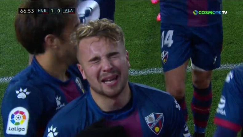 Ουέσκα – Αλαβές: Το κλάμα του σκόρερ για την μάχη της γιαγιάς του με τον κορονοϊό (vid)