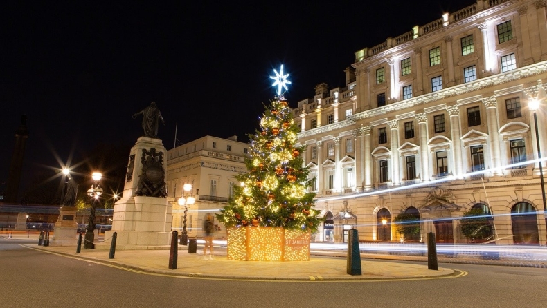 Τα μέτρα που θα ισχύουν στην Ευρώπη τα Χριστούγεννα: Πόσοι επισκέπτες ανά σπίτι και τι γίνεται με τις μετακινήσεις