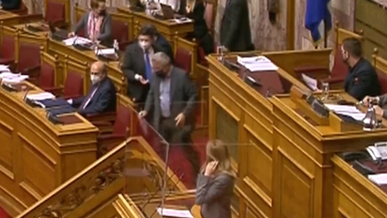 Τσακώθηκαν live στην βουλή Υφυπουργός και βουλευτής της ΝΔ: «Έλεος πια» (vid)
