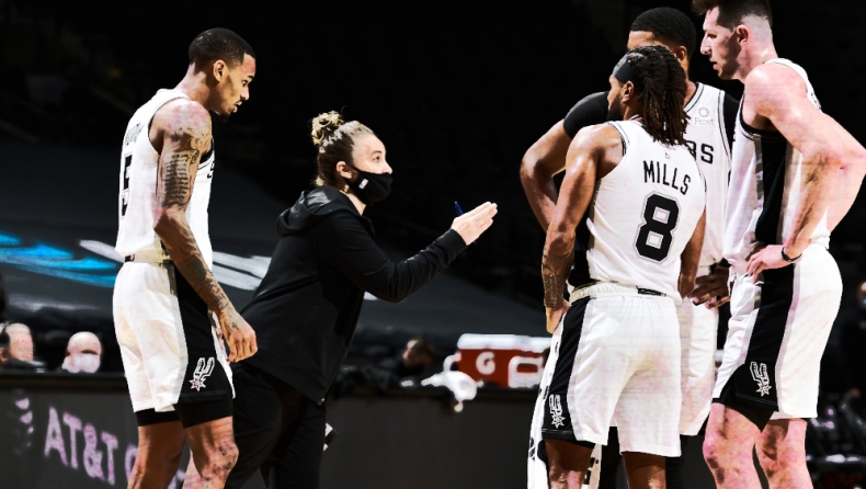 Μπέκι Χάμον: Η μελωδία της δικής της ευτυχίας! (vids)