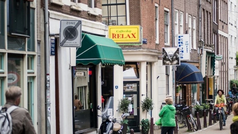 Το Άμστερνταμ σκοπεύει να απαγορεύσει τα coffeeshops στους τουρίστες