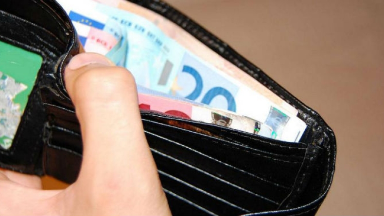 Μαθητές δημοτικού βρήκαν πορτοφόλι με λεφτά και το παρέδωσαν