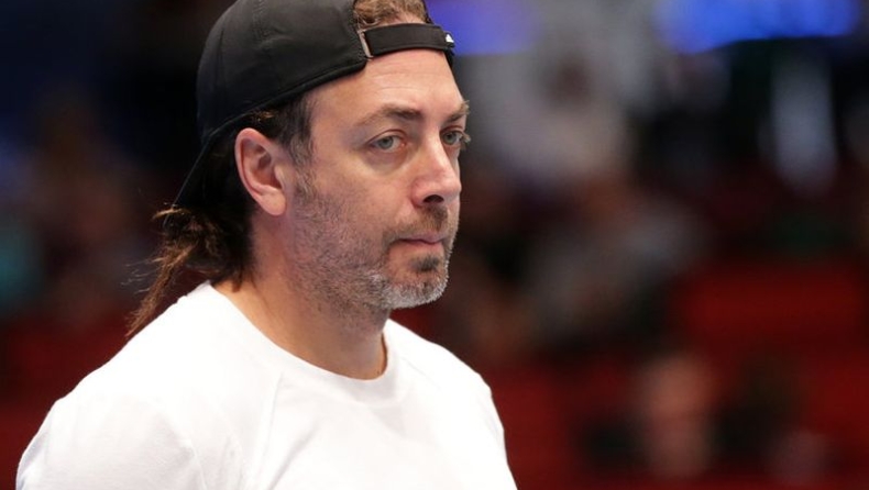 Νίκολας Μασού: Θετικός στον covid-19 ο προπονητής του Τιμ