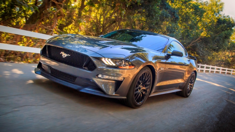 H Ford Mustang δεν «φοβάται» τα SUV