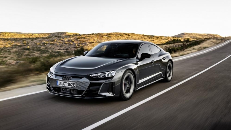 To νέο Audi e-tron GT «απειλεί» την Tesla (pics & vid)