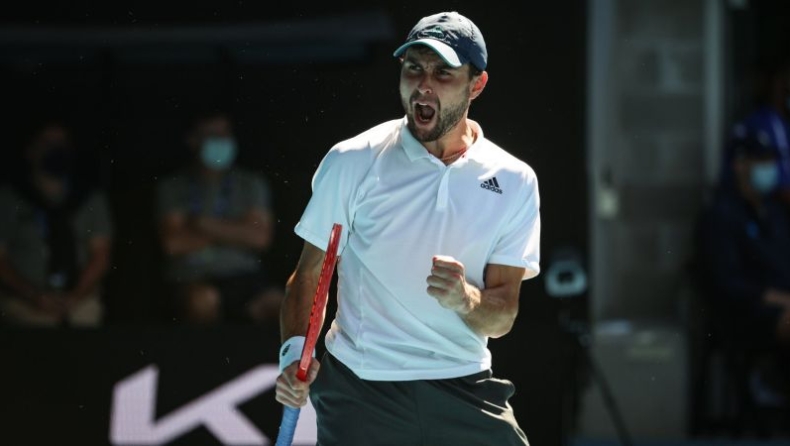 Australian Open: Στα ημιτελικά με ανατροπή ο Καράτσεφ (vids)
