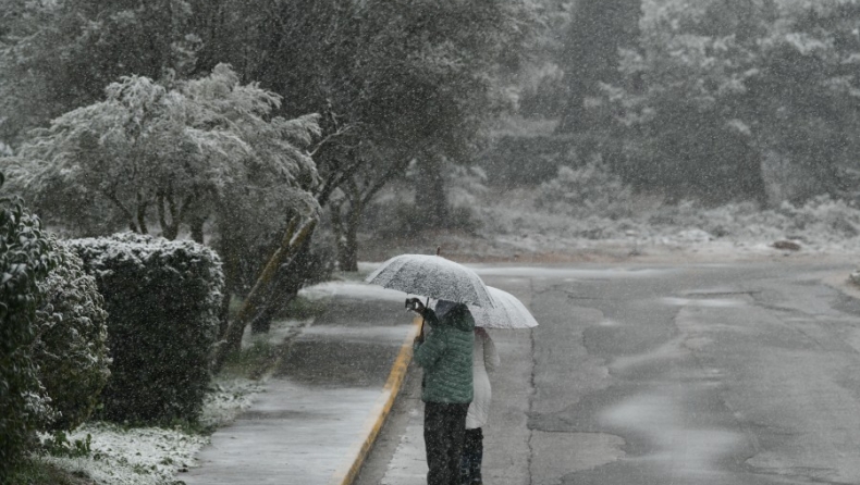 Αναλυτικά οι δρόμοι που είναι κλειστοί στην Αττική και που χρειάζονται αλυσίδες (vid)