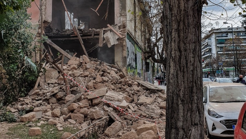 Κατέρρευσε κτίριο στην Πατησίων