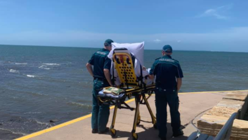 Αυστραλία: Tραυματιοφορείς πήγαν έναν ασθενή να δει τον ωκεανό, ίσως για τελευταία φορά
