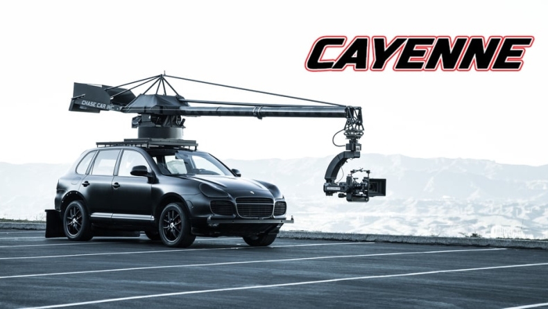Πολύτιμος «εργάτης» του Holywood η Porsche Cayenne (vid)
