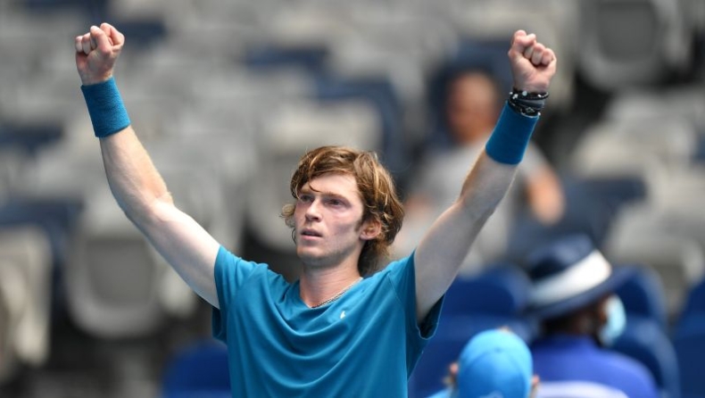 Australian Open: Ρούμπλεφ και Μπερετίνι συνεχίζουν στη Μελβούρνη (vids)