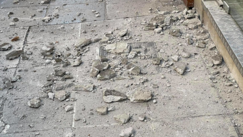 Σεισμός στην Ελασσόνα: Πληροφορίες για εγκλωβισμένο άτομο σε σπίτι που κατέρρευσε