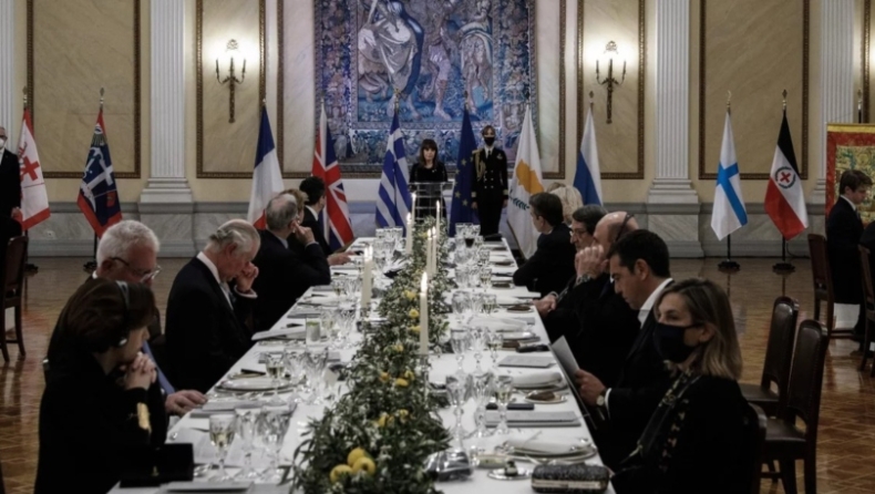 Το επίσημο δείπνο της Ελληνικής Προεδρίας στους υψηλούς προσκεκλημένους (vid)