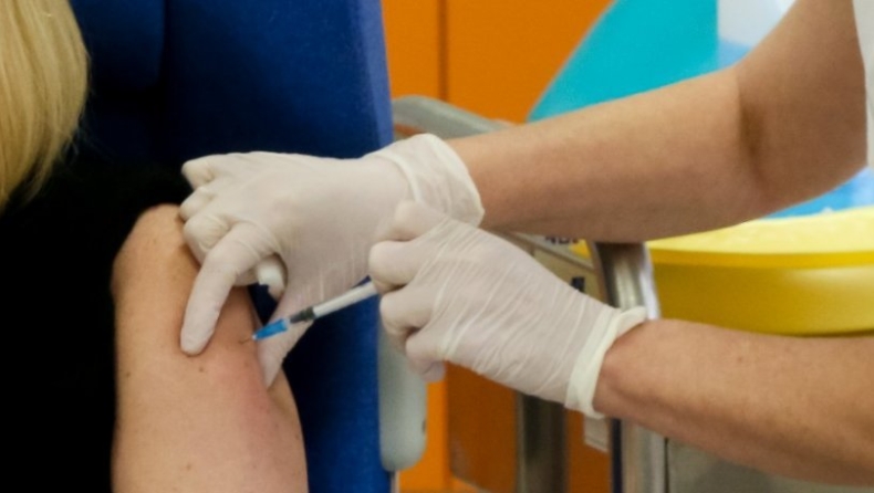 Τα ελληνικά hoaxes διαψεύδουν ότι έχουν εμβολιαστεί ένα εκατομμύριο πολίτες