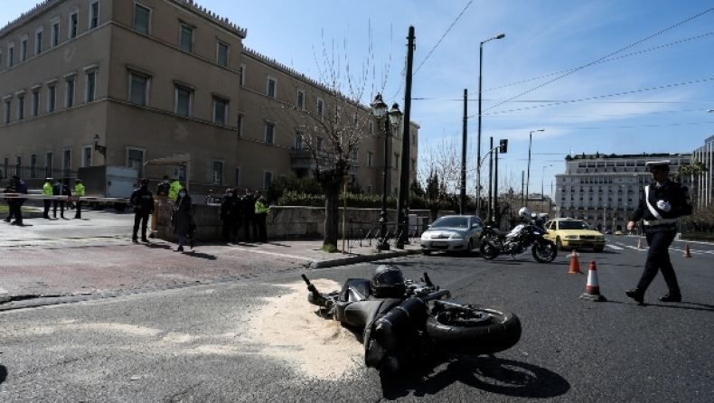 Τροχαίο στη Βουλή: «Τελείωσε το παιδί μου, θα δώσουμε τα όργανά του»