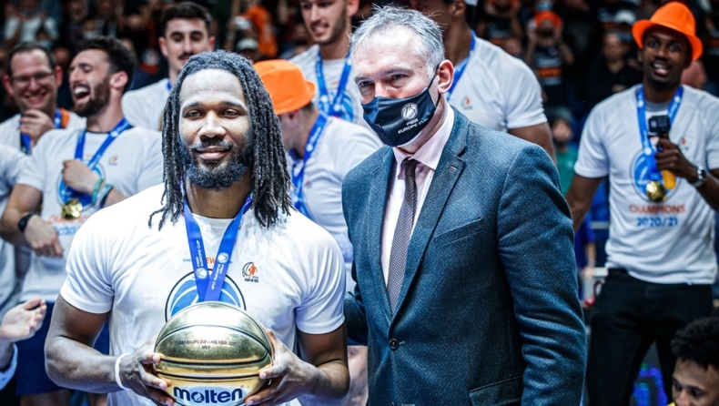 Νόβακ: «Η FIBA είναι ανοιχτή σε συνεργασία με την EuroLeague»