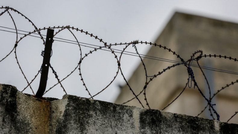 31χρονος τα έβαλε με τουλάχιστον 30 κρατούμενους σε φυλακή της Κρήτης