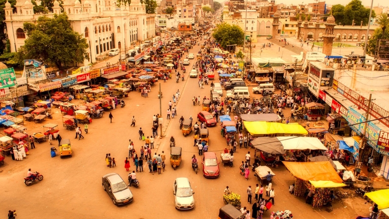 Αδιανόητο ρεκόρ κρουσμάτων στην Ινδία: Στο Ν. Δελχί είχαν οξυγόνο για μόλις 90 λεπτά