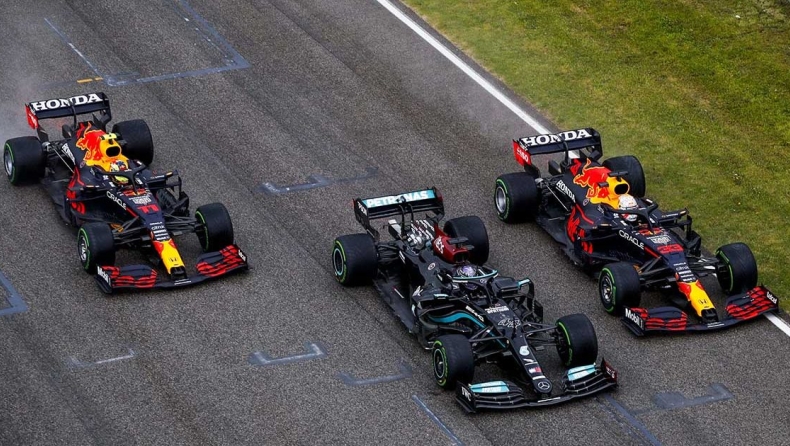 Red Bull: «Η Mercedes προσπαθεί να μας αγχώσει»