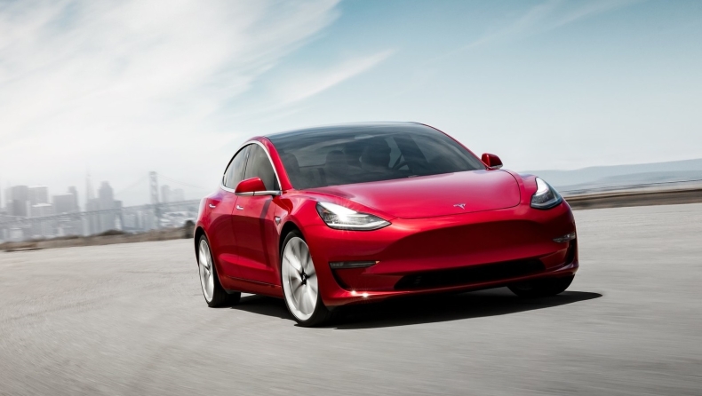 Η Tesla κυριαρχεί και στην Ελλάδα