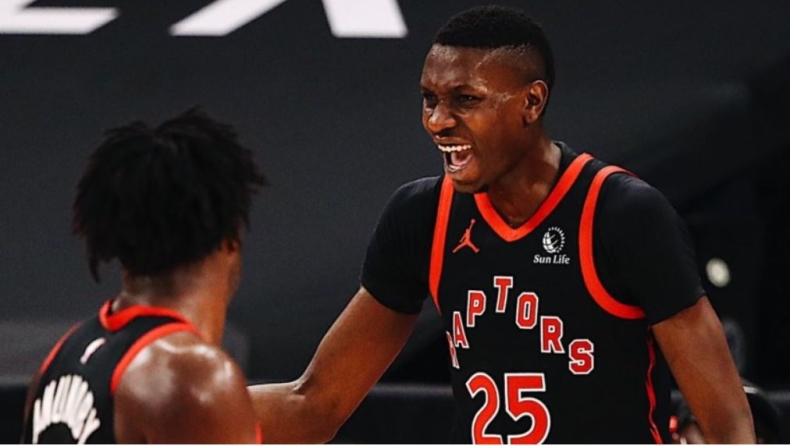 Ράπτορς: Γλίτωσε τα χειρότερα ο Μπουσέρ