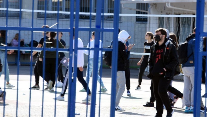 Με αρνητικά self test και μέτρα προστασίας η επιστροφή των μαθητών στα Λύκεια
