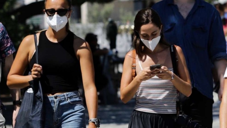 Reuters: Η Ελλάδα υποδέχεται εμβολιασμένους τουρίστες χωρίς καραντίνα από την επόμενη εβδομάδα