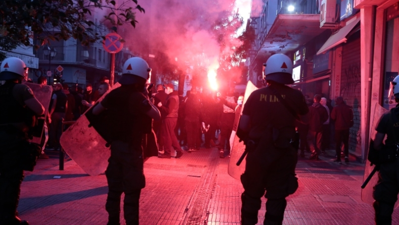 Τελικός Κυπέλλου: Πορεία των οπαδών του ΠΑΟΚ, ισχυρή αστυνομική δύναμη στο σημείο (vids)