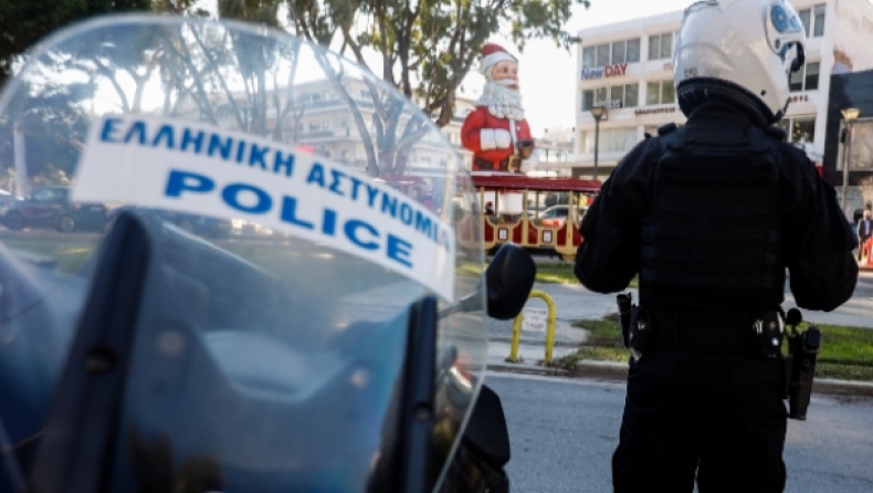 Αχαΐα: Αστυνομικός «έκοψε» πρόστιμο 300 ευρώ σε συνάδελφό του για μάσκα