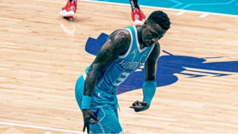 LIVE: ΠΙΣΤΟΝΣ - ΧΟΡΝΕΤΣ