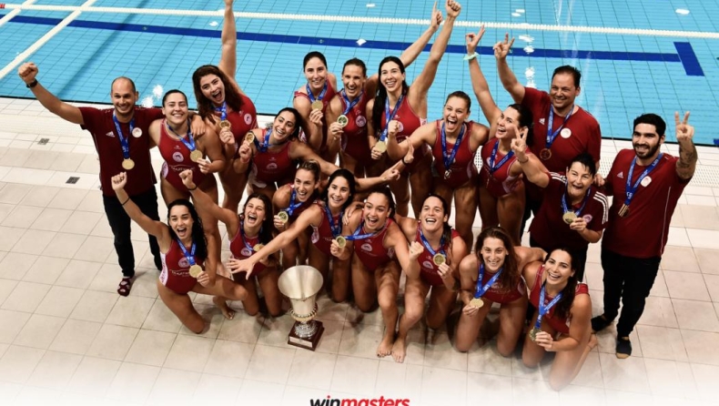 Post Θύρας 7 για πόλο γυναικών του Ολυμπιακού: «Τα κορίτσια του Χάρη Παυλίδη είναι πρωταθλήτριες Ευρώπης»!