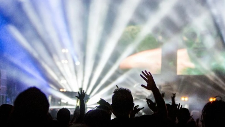 Κορονοϊός: Συναυλία πείραμα με 5.000 άτομα πραγματοποιήθηκε στο Λίβερπουλ
