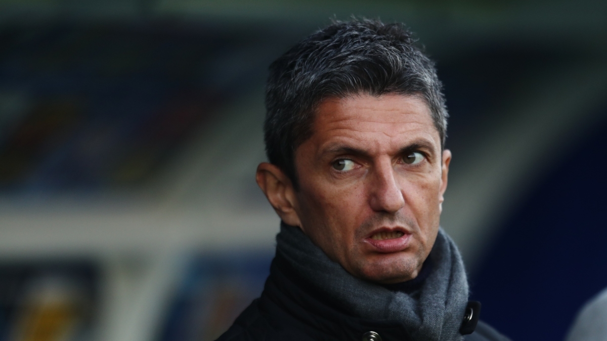 Καλά κάνει κι αναγνωρίζει δημοσίως τα λάθη του ο Λουτσέσκου, αρκεί να μην θεωρεί λάθος την επιστροφή στον ΠΑΟΚ