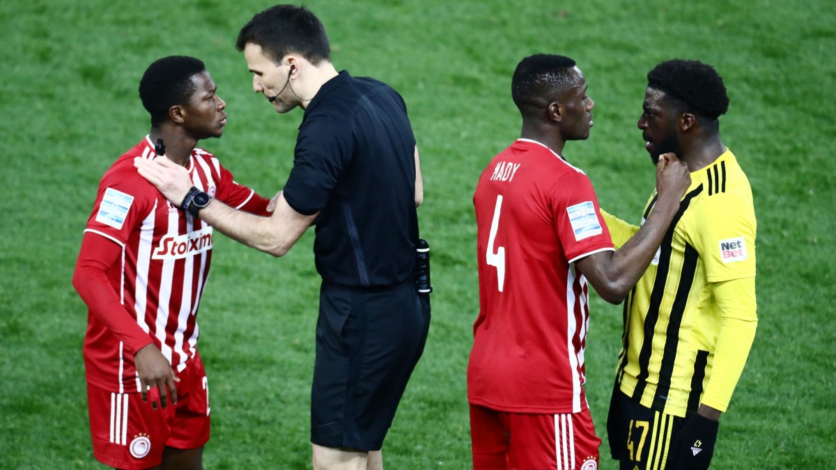 Ολυμπιακός - Άρης: Όταν Καμαρά τσακώθηκε με τον Καμαρά και τους χώρισε ο Καμαρά! 