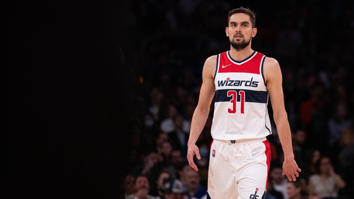 Τόμας Σατοράνσκι: Έγινε ο τρίτος παίκτης στην ιστορία του ΝΒΑ με double-double χωρίς να σκοράρει (vid)