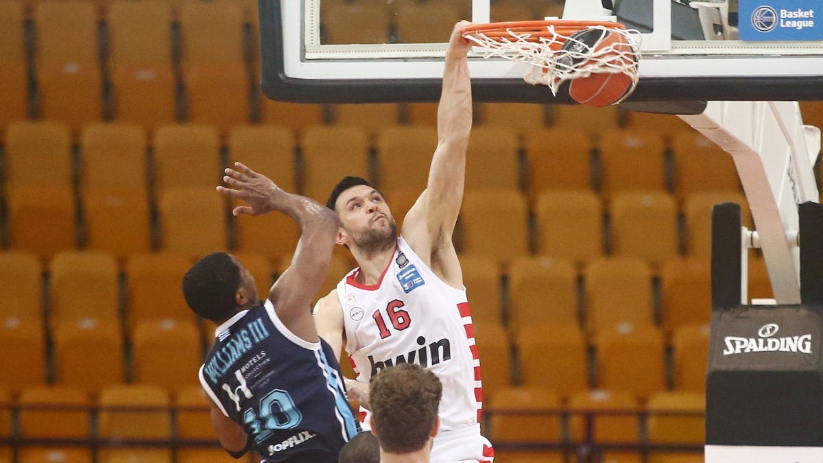 Τα «πάνω», τα «κάτω» και η... ευθεία γραμμή 