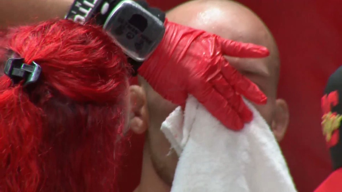 Ο Blake Perry απέκτησε την πιο... στραπατσαρισμένη μύτη στο MMA: Παρακαλούσε να συνεχίσει τον αγώνα (vid)