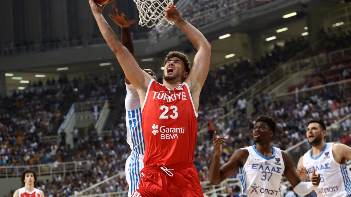 Ελλάδα - Τουρκία: Απειλήθηκε σύρραξη με πρωταγωνιστές Σενγκούν και Κασελάκη (vid)