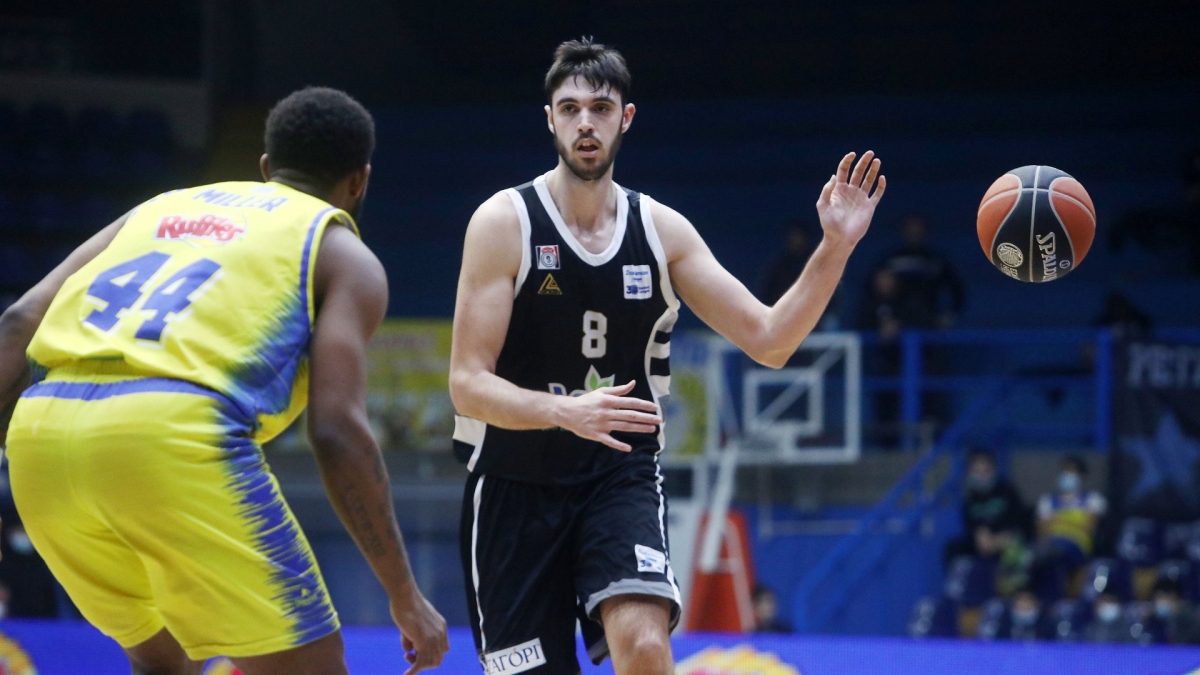 Τσαλμπούρης: Συνεχίζει την καριέρα του στην Ισπανία και την Μπέτις