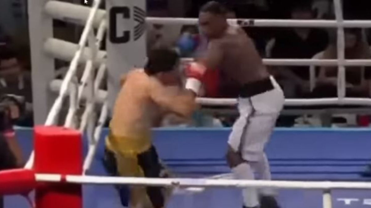 H στιγμή που ο 25χρονος πυγμάχος πεθαίνει μετά από νοκ-άουτ χτύπημα εν ώρα αγώνα (vid)