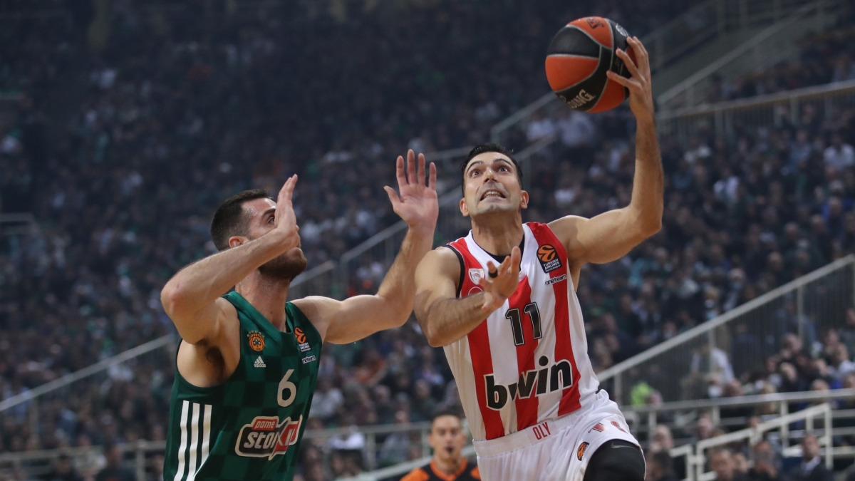 Παναθηναϊκός - Ολυμπιακός: Εντυπωσιακοί οι «ερυθρόλευκοι» με 19/23 δίποντα και 53 πόντους στο ημίχρονο