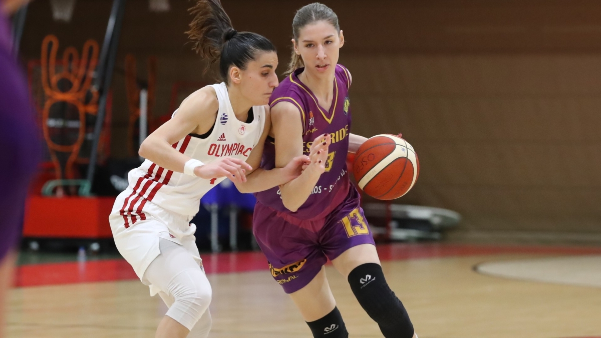 LIVE TV: Εσπερίδες - Ολυμπιακός