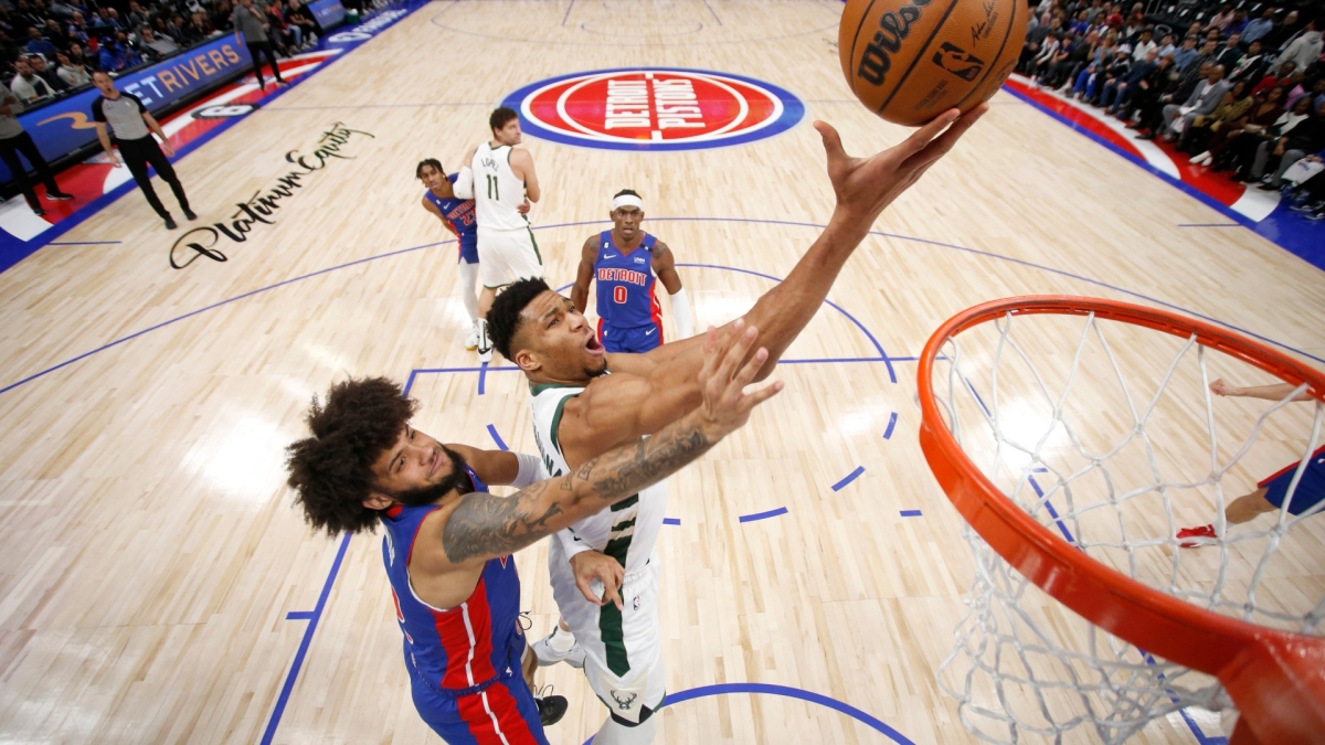 Πίστονς - Μπακς 130-150: Ορεξάτος ο Γιάννης στην επιστροφή του (vid)