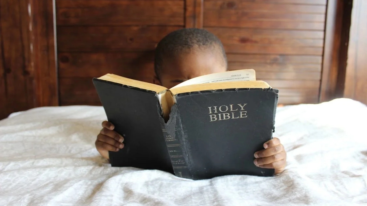 Μελέτη διαπιστώνει ότι οι άθεοι κοιμούνται καλύτερα από τους πιστούς